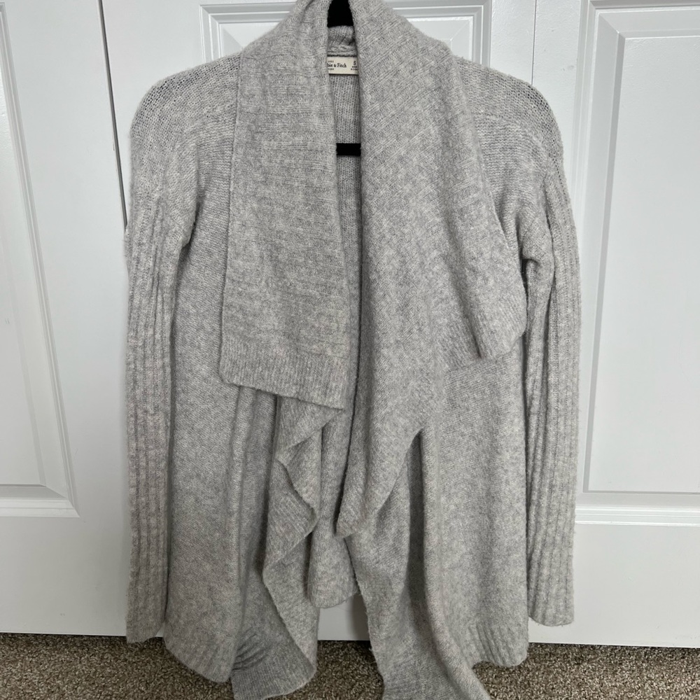 Abercrombie cardigan